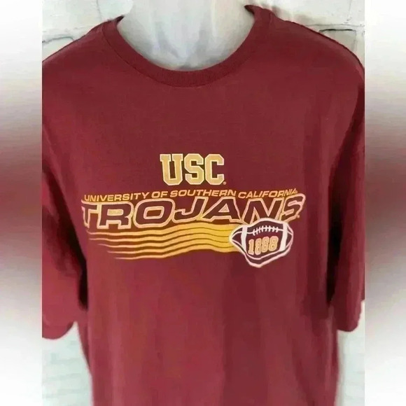 Men’s Size 2XLT USC Trojans Football Short Sleeve T-Shirt Maroon Red Sports fan - Picture 11 of 12